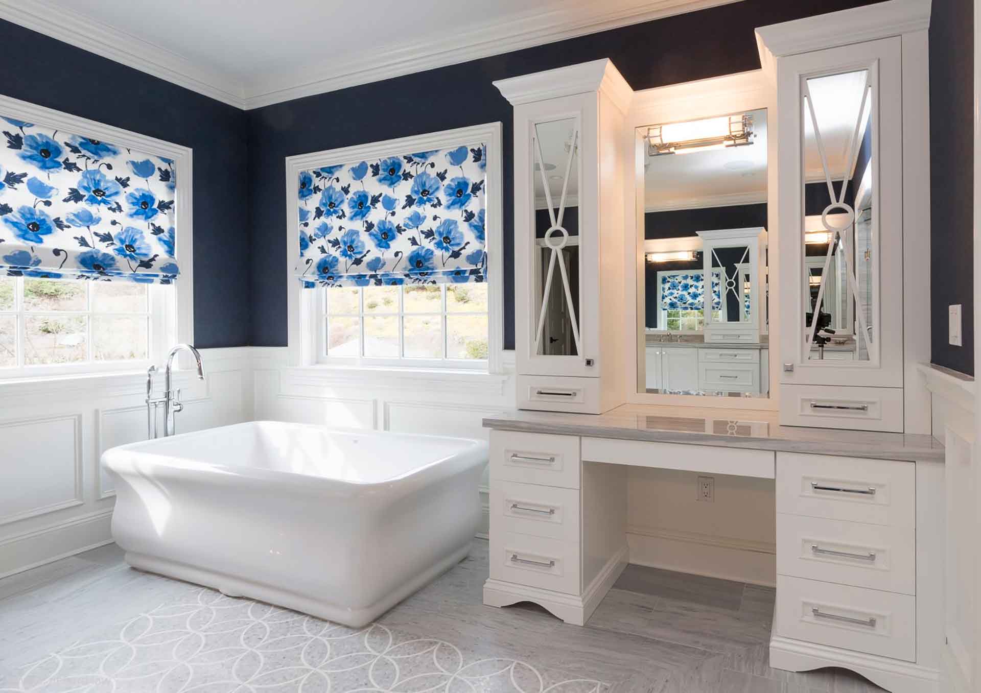 Bathroom tub and vanity