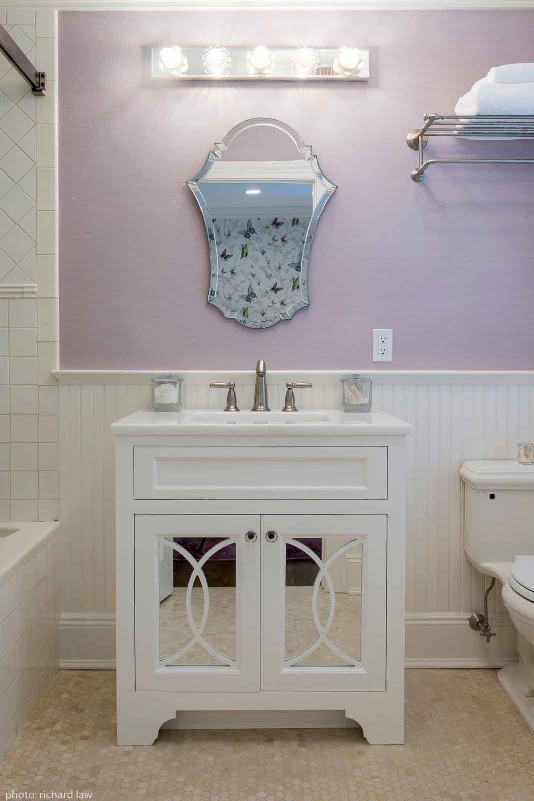 Bathroom vanity