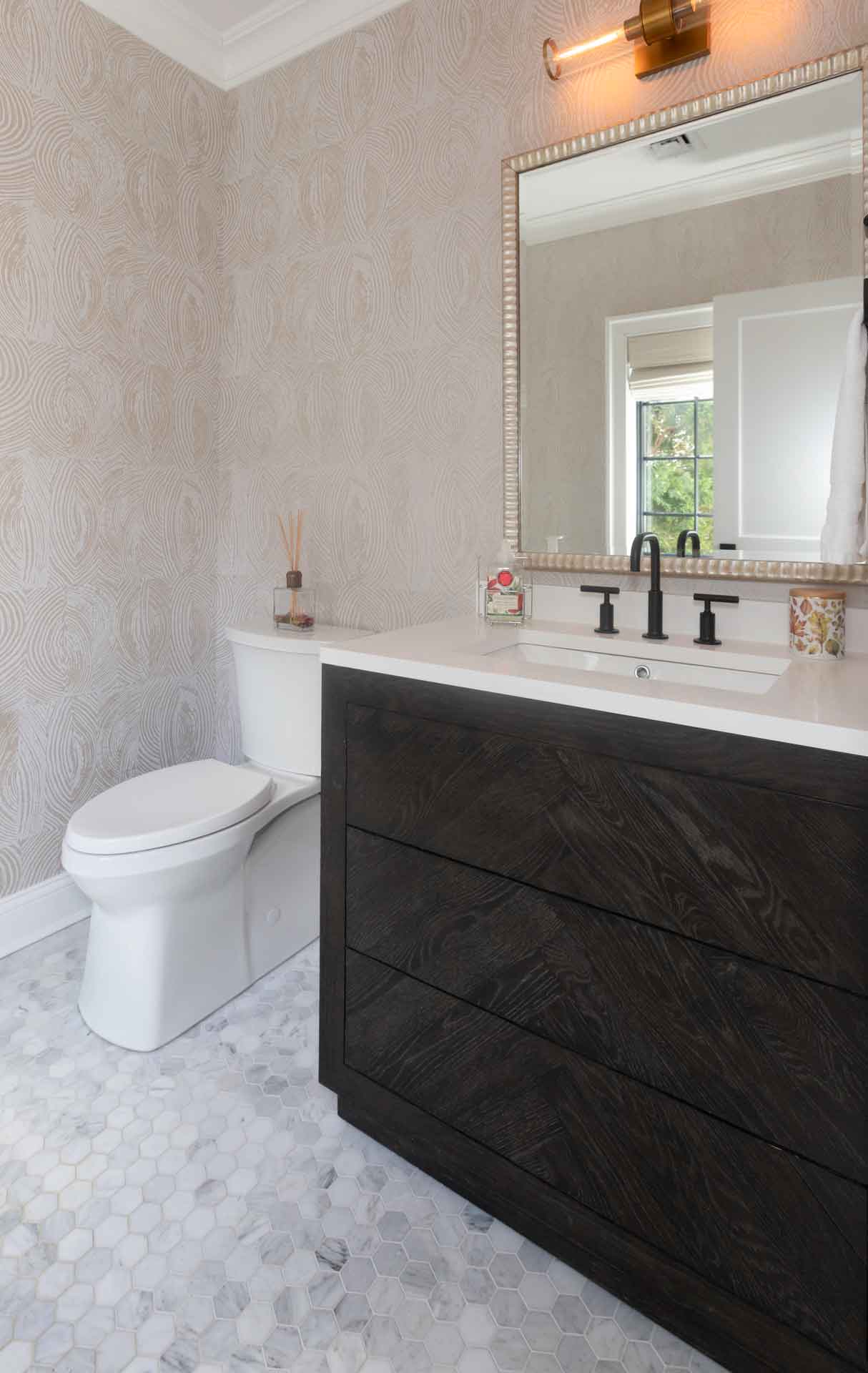 Manhasset-bathroom-sink-comode