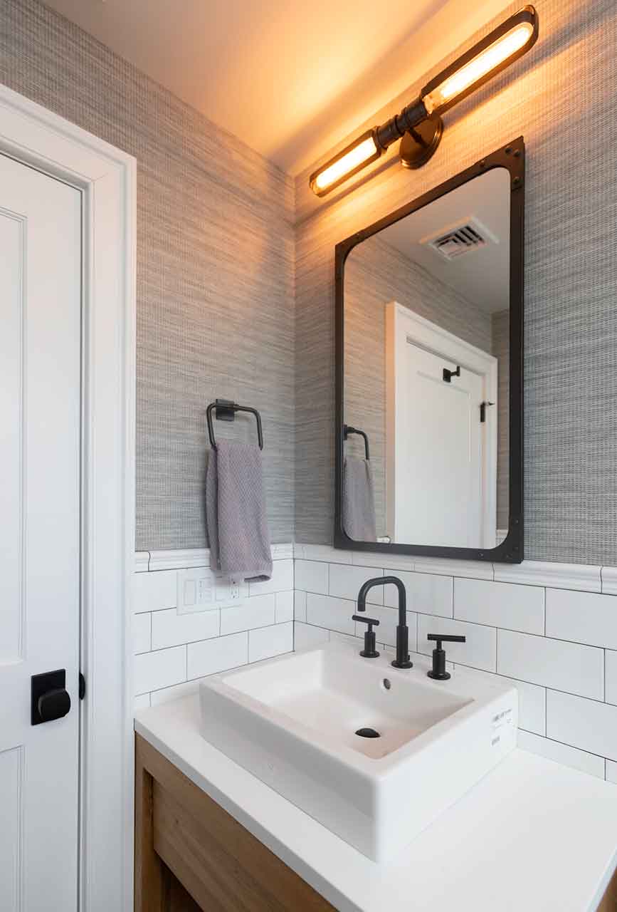 Manhasset-bathroom-white-vessel-sink