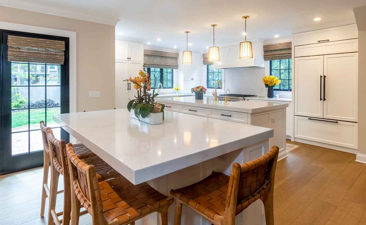 Manhasset-kitchen-view-island-with-seats