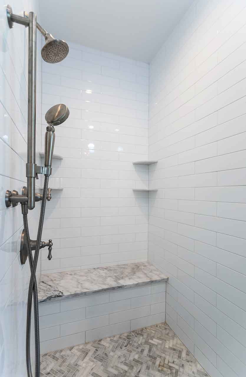 Manhasset-walkin-shower-with-seat