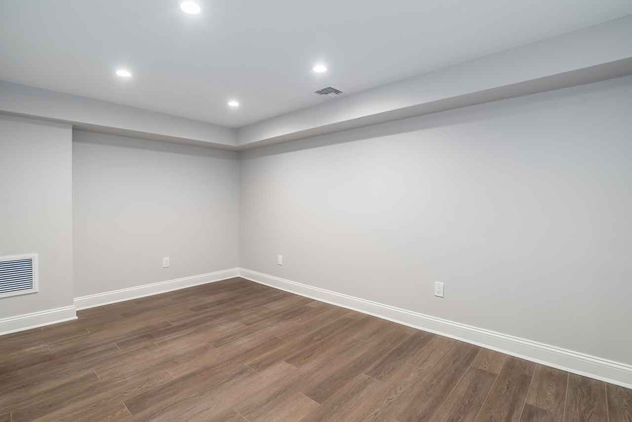 Millwork-floor-molding-ven