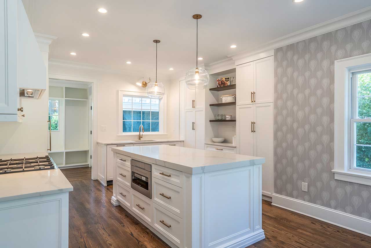 Plandome-kitchen-gas-stove-island