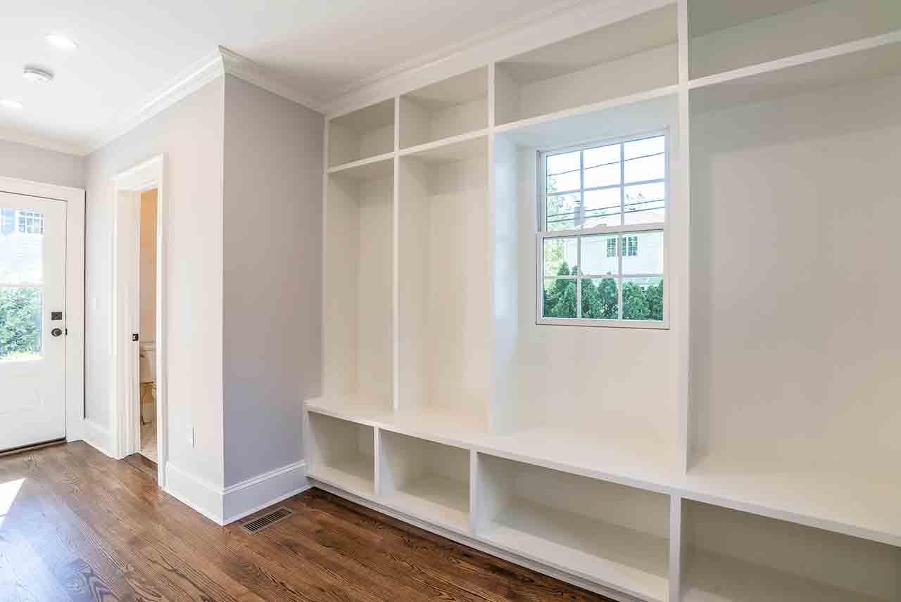 millwork-shelves-molding-windows